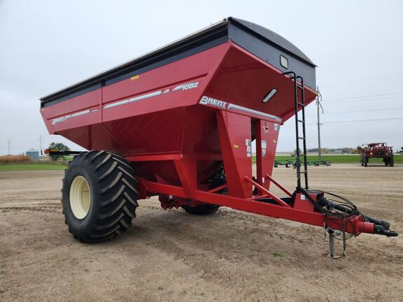 2015 Unverferth 1082 Grain Cart