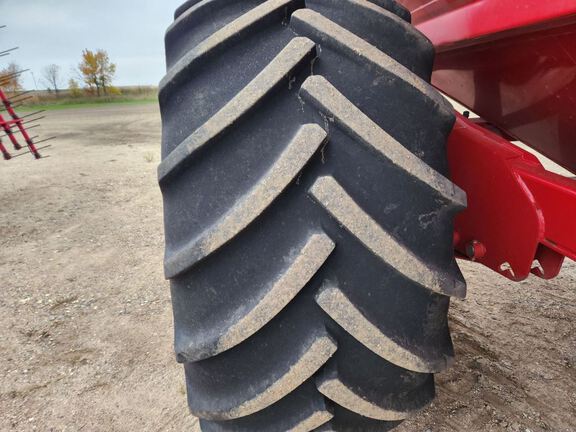 2015 Unverferth 1082 Grain Cart