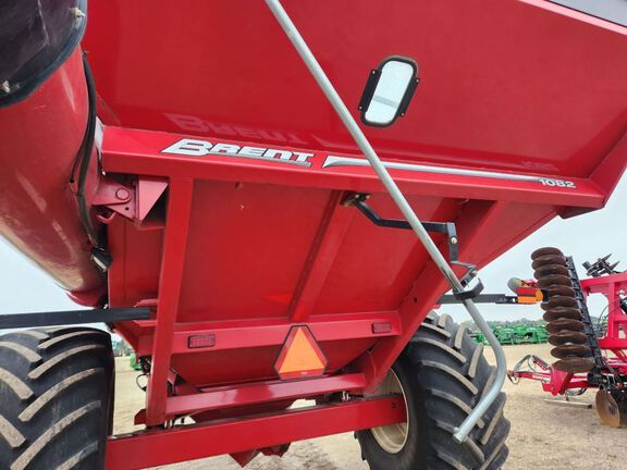 2015 Unverferth 1082 Grain Cart