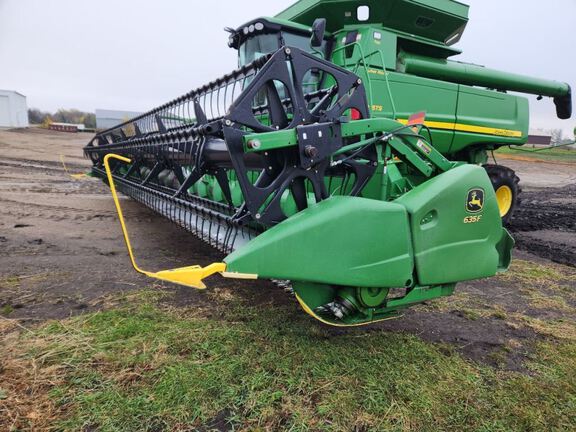 2010 John Deere 635F Header Combine