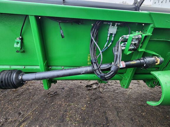 2010 John Deere 635F Header Combine