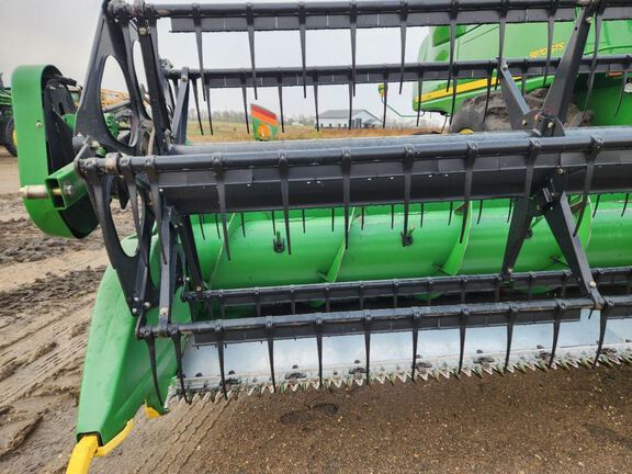 2010 John Deere 635F Header Combine
