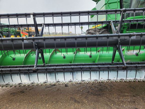 2010 John Deere 635F Header Combine