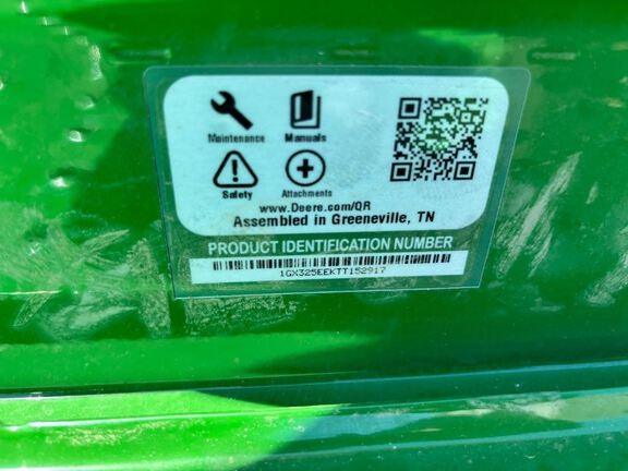 2026 John Deere Z325E Mower/Zero Turn