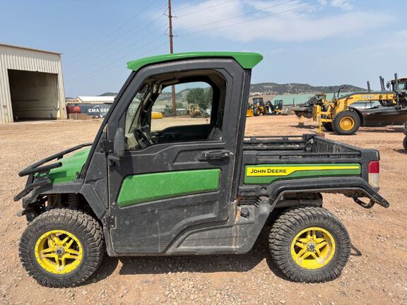 2023 John Deere XUV835R ATV
