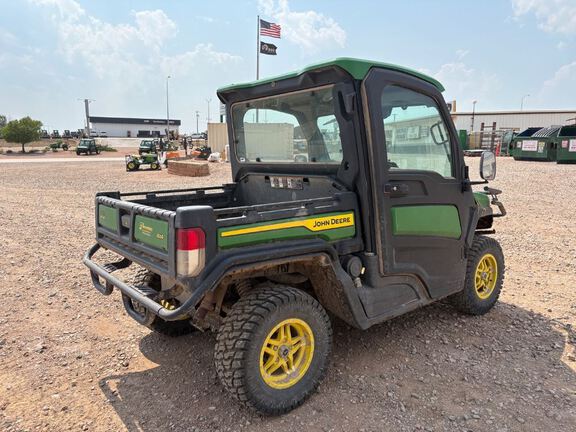 2023 John Deere XUV835R ATV