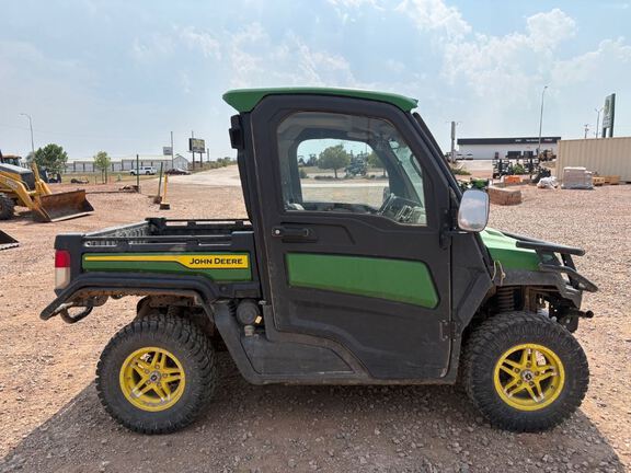 2023 John Deere XUV835R ATV