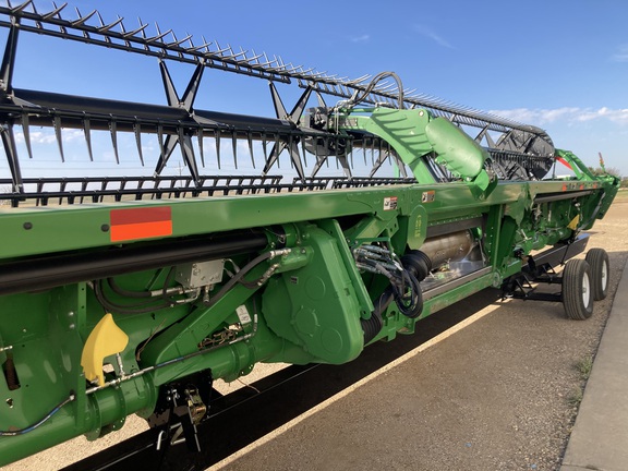 2020 John Deere 745FD Header Combine