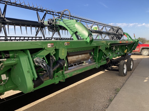 2020 John Deere 745FD Header Combine