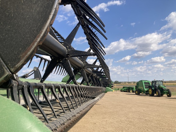 2015 John Deere 645FD Header Combine