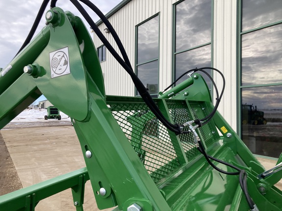 2023 John Deere 640R Loader