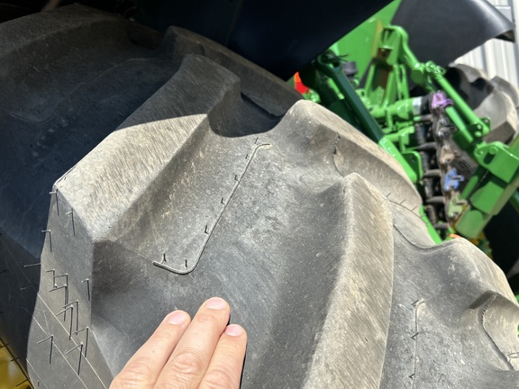2024 John Deere 7R 210 Tractor
