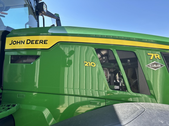 2024 John Deere 7R 210 Tractor