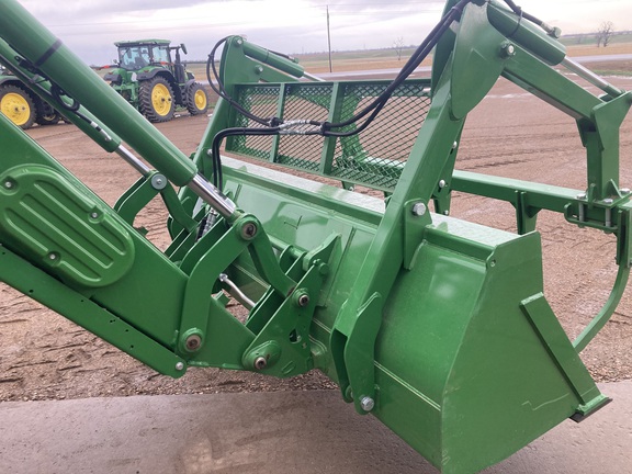 2023 John Deere 640R Loader