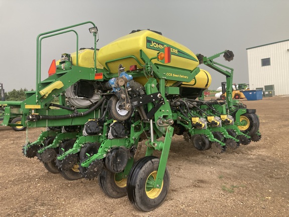 2012 John Deere 1770NT CCS Planter