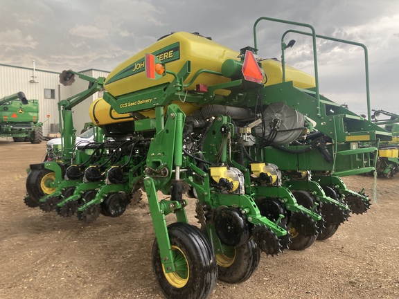 2012 John Deere 1770NT CCS Planter