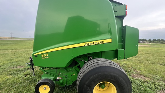 2013 John Deere 569 Premium Baler/Round