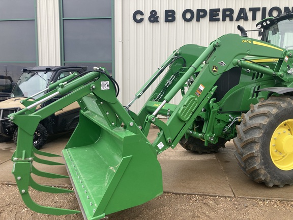 2023 John Deere 640R Loader