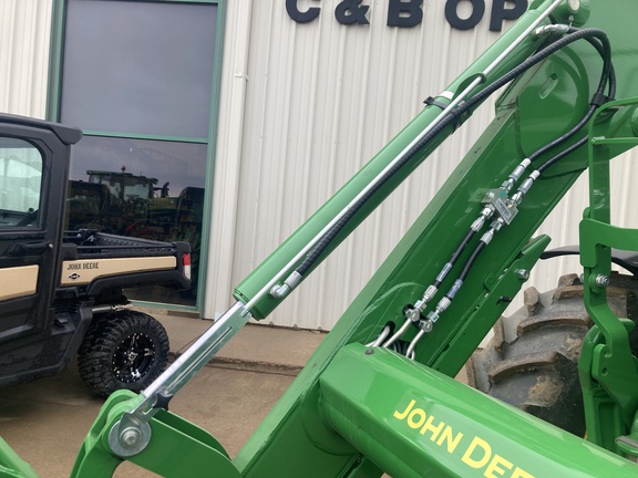 2023 John Deere 640R Loader