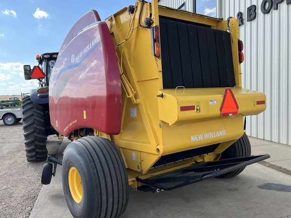 2022 New Holland Rollbelt 560 Baler/Round