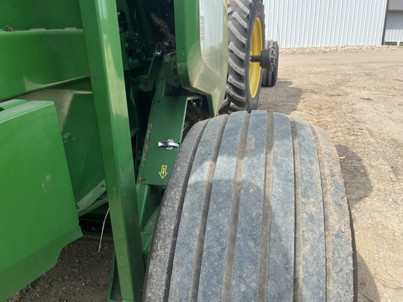 2022 John Deere 560M Baler/Round