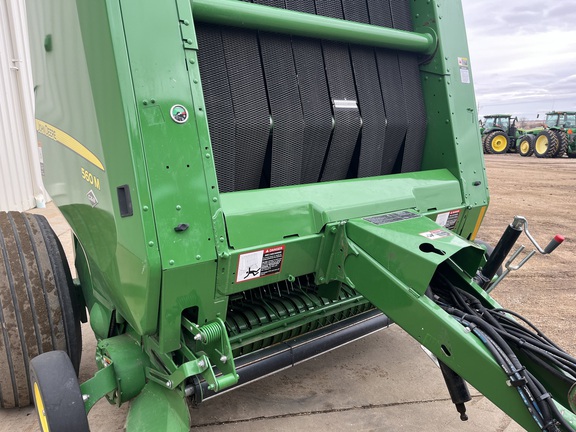 2022 John Deere 560M Baler/Round