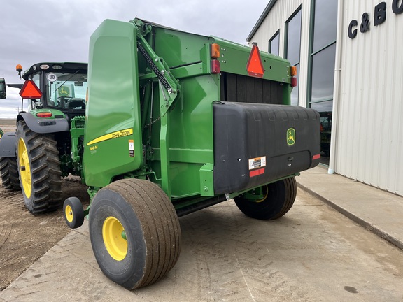 2020 John Deere 560M Baler/Round