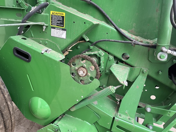 2020 John Deere 560M Baler/Round