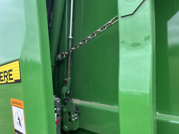 2020 John Deere 560M Baler/Round