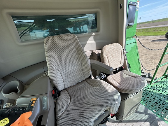 2022 John Deere S780 Combine