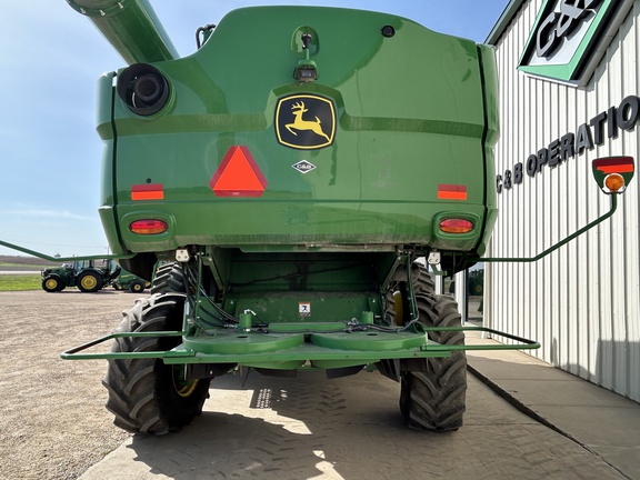 2022 John Deere S780 Combine