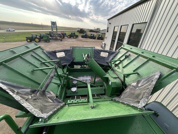 2022 John Deere S780 Combine