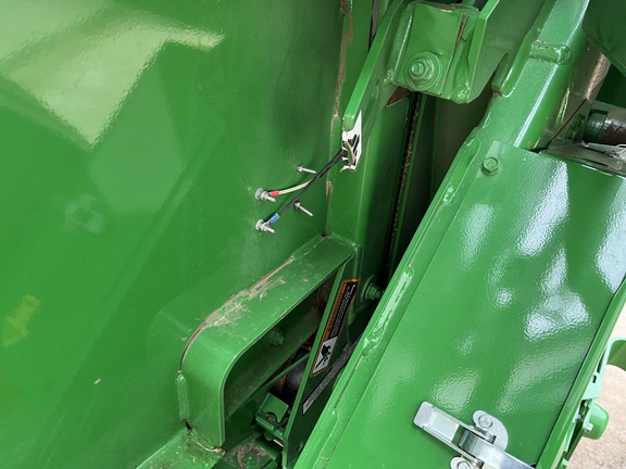 2023 John Deere 560M Baler/Round