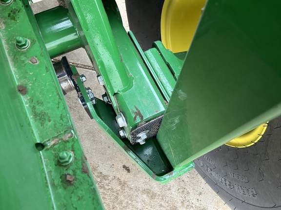 2023 John Deere 560M Baler/Round