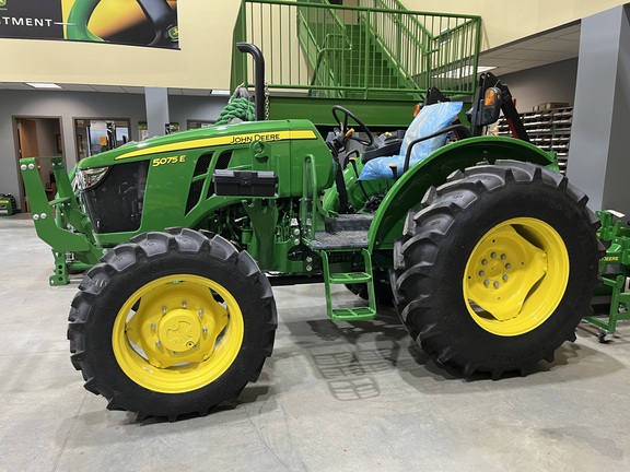 2024 John Deere 5075E Tractor