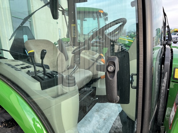 2024 John Deere 3039R Tractor Compact