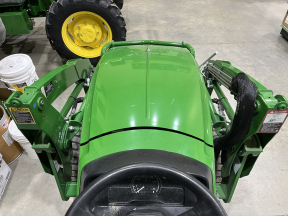 2024 John Deere 2032R Tractor Compact