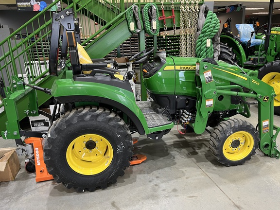 2024 John Deere 2032R Tractor Compact