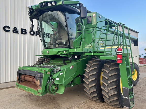 2022 John Deere S780 Combine