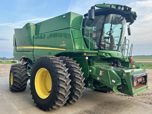 2022 John Deere S780 Combine