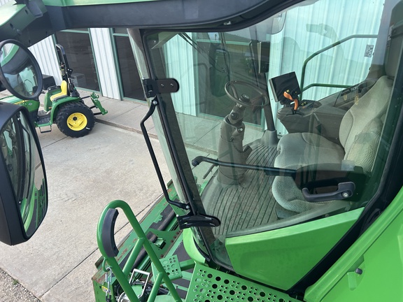 2022 John Deere S780 Combine