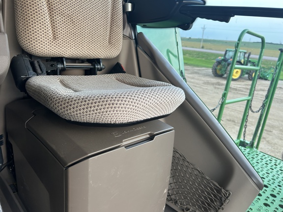 2022 John Deere S780 Combine