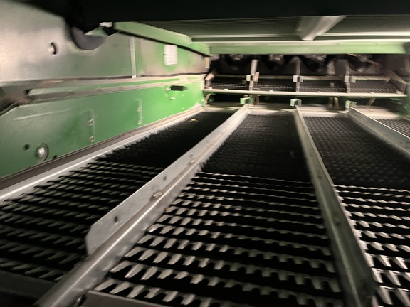 2015 John Deere S680 Combine