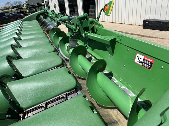 2019 John Deere 712FC Header Corn Head