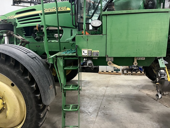 2005 John Deere 4720 Sprayer/High Clearance