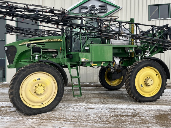 2005 John Deere 4720 Sprayer/High Clearance