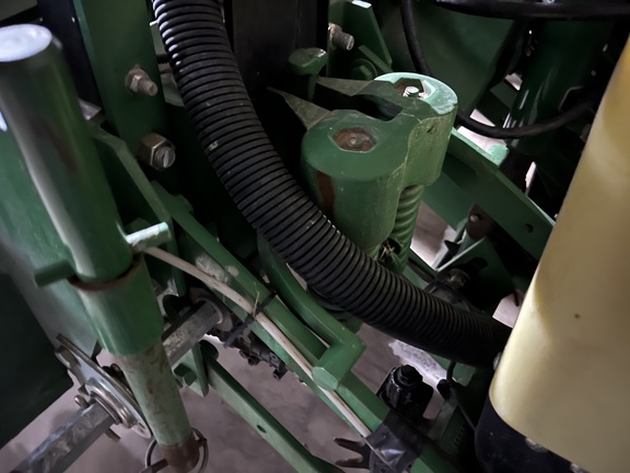 2008 John Deere 1760 Planter