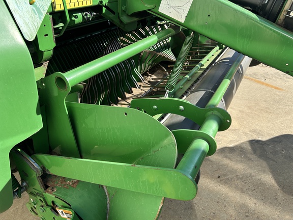 2019 John Deere 560M Precutter Baler/Round