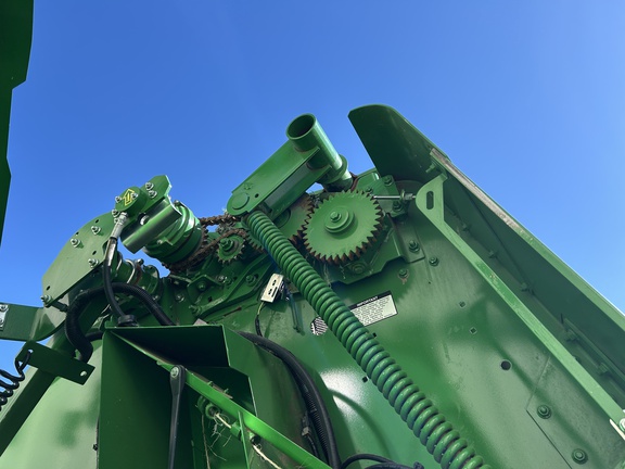 2019 John Deere 560M Precutter Baler/Round