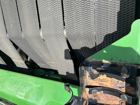 2019 John Deere 560M Precutter Baler/Round